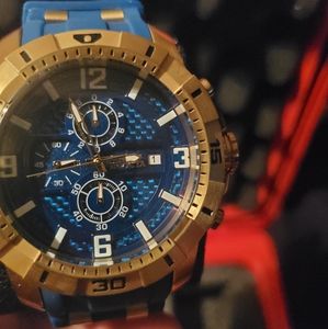 Invicta men 52' watch